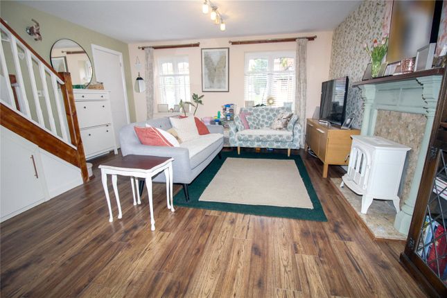 33, Thornhill Drive, Wiltshire photo 2