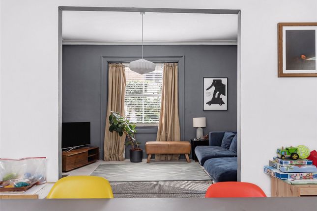 2, Barnabas Road, Hackney photo 4