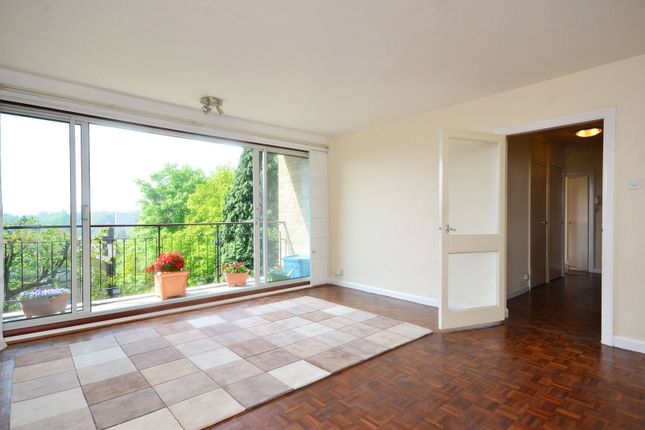 Thumbnail Flat to rent in Droitwich Close, Sydenham, London