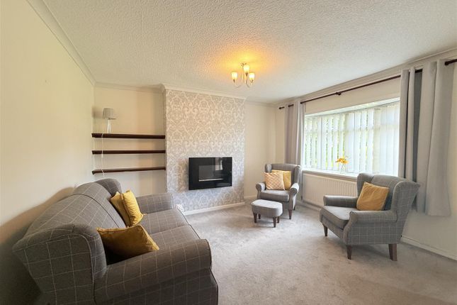 16, Weston Drive, Manchester photo 3