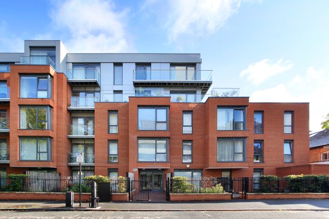 Thumbnail Flat for sale in Macaulay Road, Clapham, London