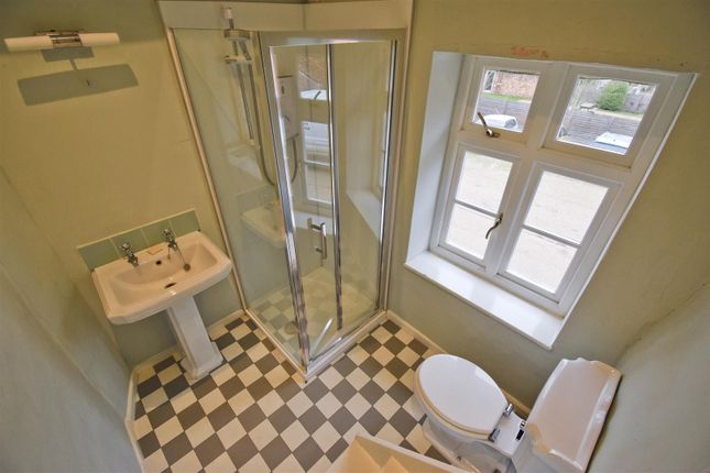 Ensuite 2.Jpg