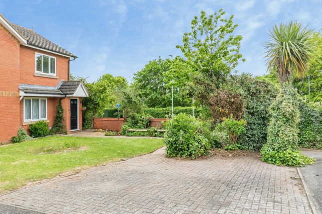 41, Cross Waters Close, Northampton photo 4
