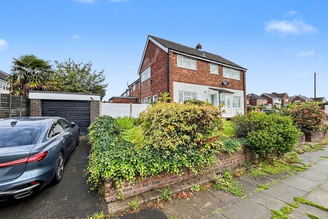 25 Rhodes Drive, Bury photo 2