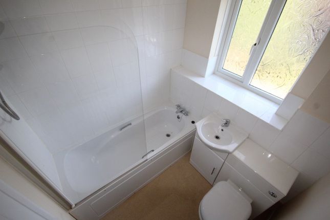 14, Twyford Close, Northampton photo 5