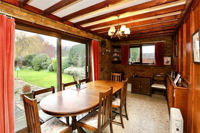 Sang-Et-Sueur, 11, Admirals Road, Southampton photo 4