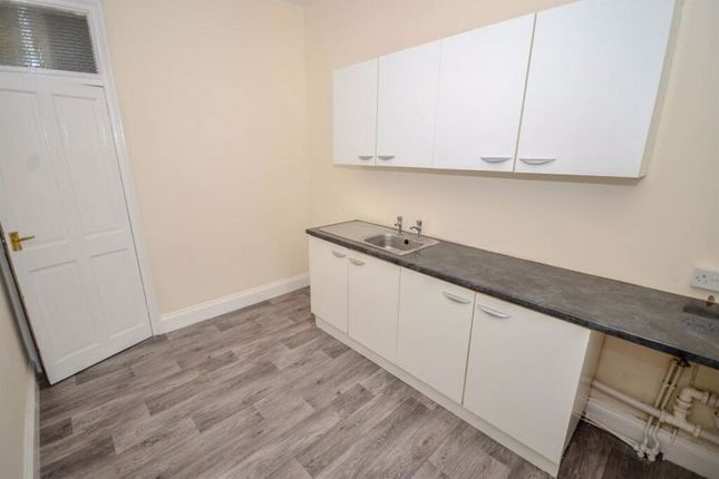 Flat to rent in Coleridge Avenue, South Shields