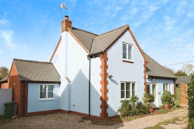 Thumbnail Detached house for sale in Old Warwick Road, Shrewley, Warwick