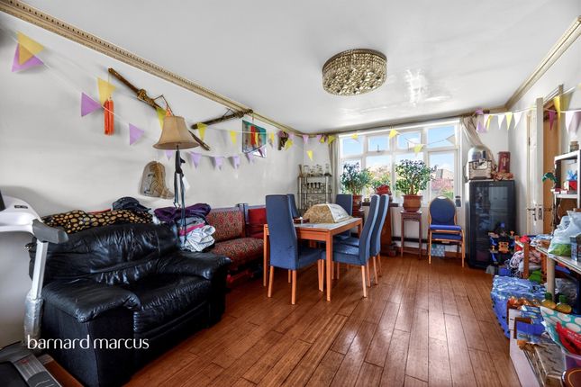 1, Ruston Avenue, SURBITON photo 4