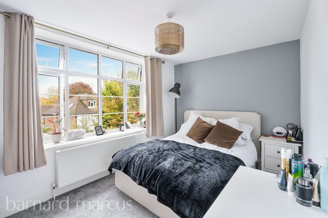 Flat for sale in College Road, Epsom