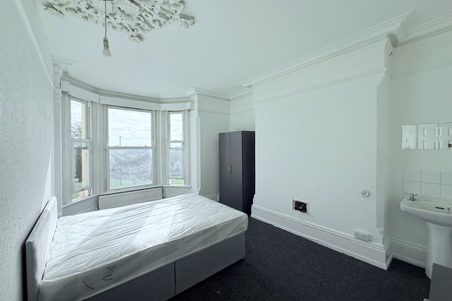 Room 3, Nottingham photo 2