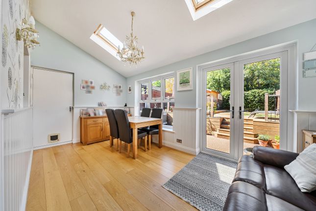 32, Chatton Close, Reading photo 4