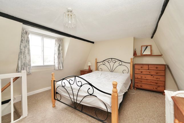 27, Thrapston Road, Huntingdon photo 5