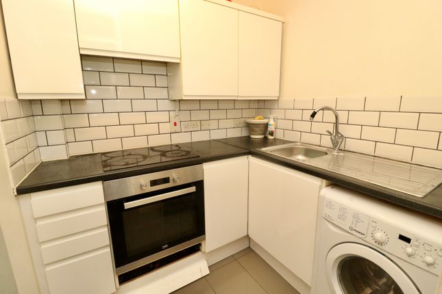 12 Grantavon House, Brayford Wharf East, Lincoln photo 2