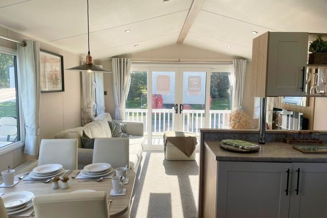 Broadland Sands Holiday Park, Corton photo 3