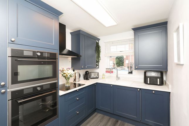 7 Juniper Close,, Chesterfield photo 3