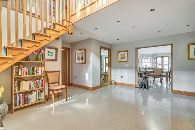 10, Oaklea, Welwyn photo 4