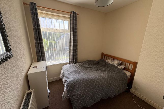 79, Wilson Road, Bradford photo 5