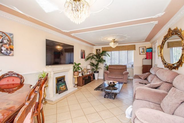 1, Pulteney Drive, Stafford photo 4