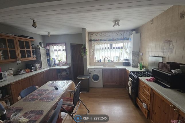 Whiteacre Road, Ashton-Under-Lyne photo 2