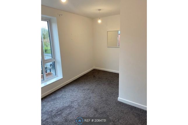 Terraced house to rent in Moss Lane East, Manchester