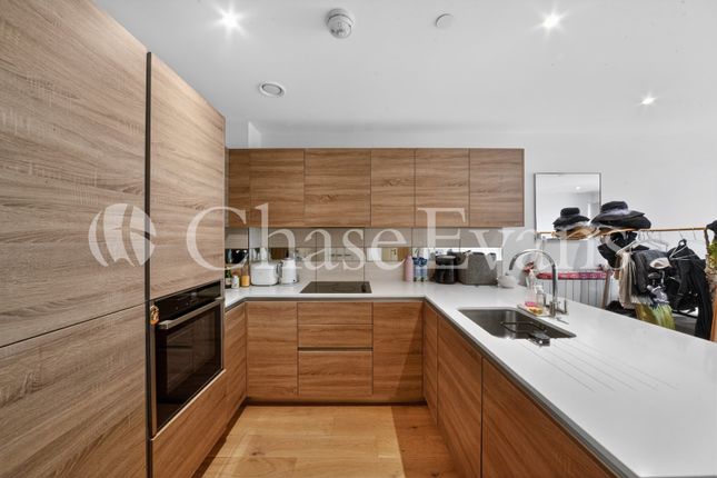 Flat 1102,, Biring House, Woolwich photo 2
