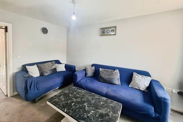 97, Stanks Drive, Leeds, West Yorkshirre photo 3