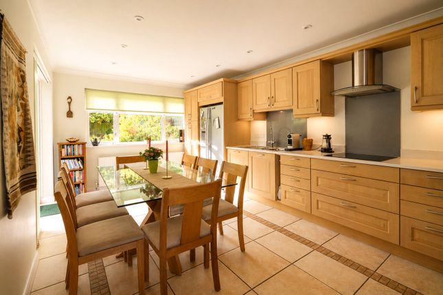 17, Parkfield, Godalming photo 3