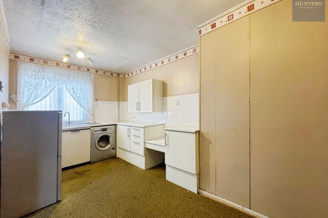 12, Wellstone Drive, Leeds photo 4