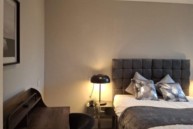 Room 7, 18, Westland Rd, Watford photo 2