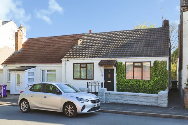 2-bed house on 7, Green Lanes, Bilston, £135,000