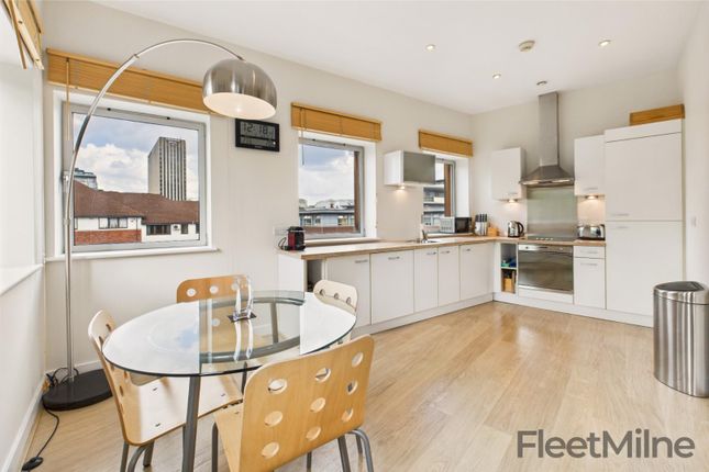 17, Holliday Wharf, 17 Waterfront Walk, Birmingham photo 2