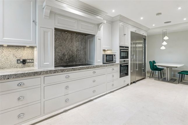 Flat B Blenheim Court, 108, Lancaster Gate, London photo 4