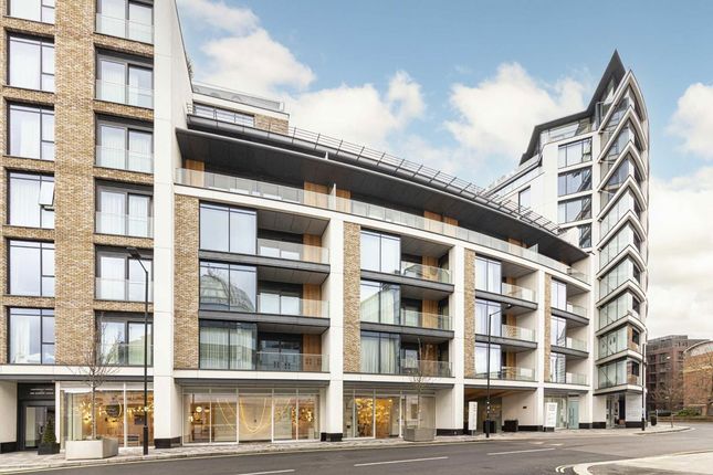 1-bed flat on B52, Lighterman Towers, 1, Harbour Avenue, Chelsea, £895,000