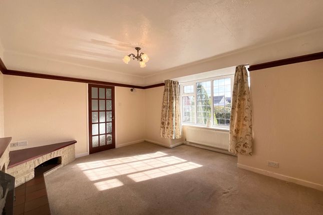 30 Meadow Way, Stoke-On-Trent photo 2