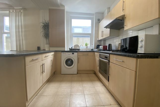 5, Pen y Wain Road, Cardiff photo 3