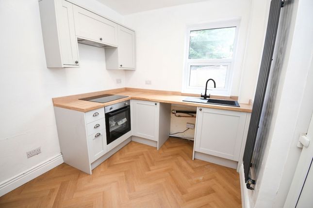 58 Hampden Grove, Manchester photo 4