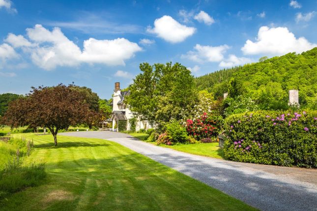 Entrance Drive