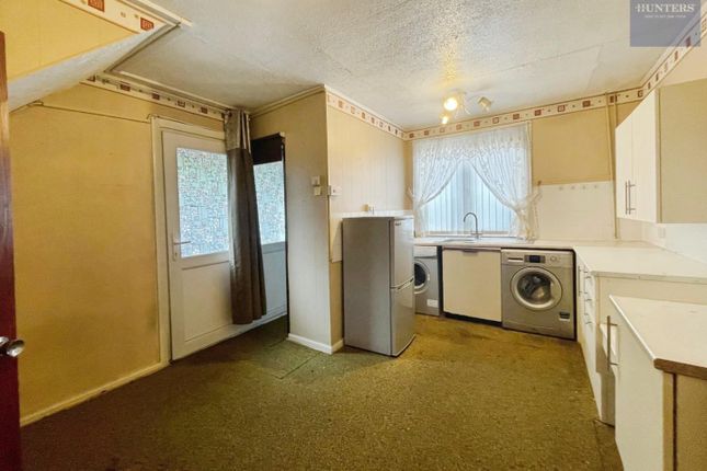 12, Wellstone Drive, Leeds photo 3