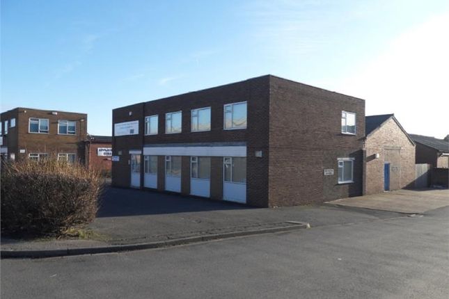 Office to let in Unit 9, Longlands Industrial Estate, Milner Way, Ossett, West Yorkshire