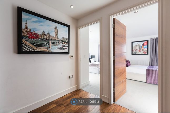 Flat to rent in Cheltenham House, London