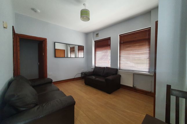 Thumbnail Flat to rent in Clive Road, Pontcanna