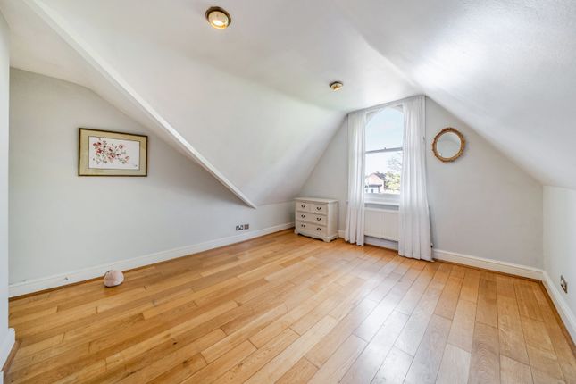 Flat 5, 107, Bedford Hill, London photo 3