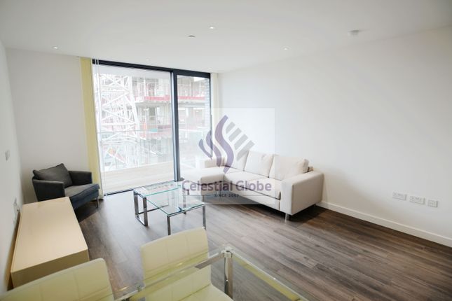 Flat for sale in Goodmans Fields, London