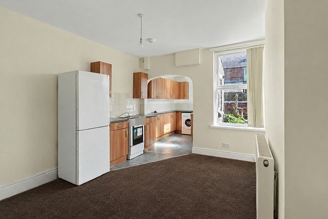 18, Windermere Road, Nottingham photo 4
