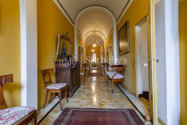 Apartment for sale in Via Camollia, Siena, Toscana