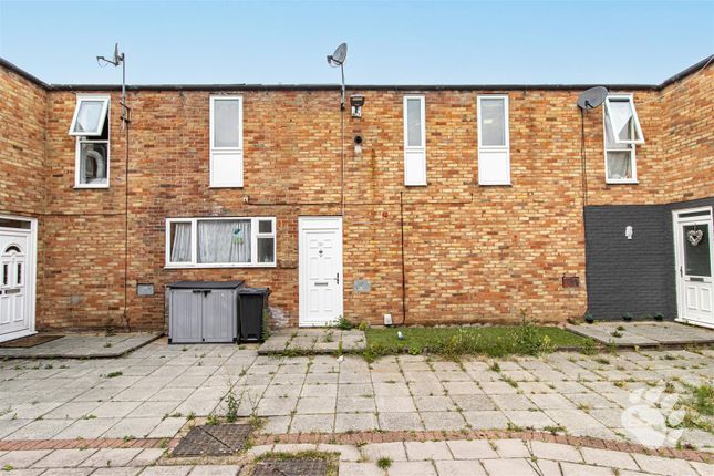 Thumbnail Terraced house for sale in Sorrel Court, Laindon