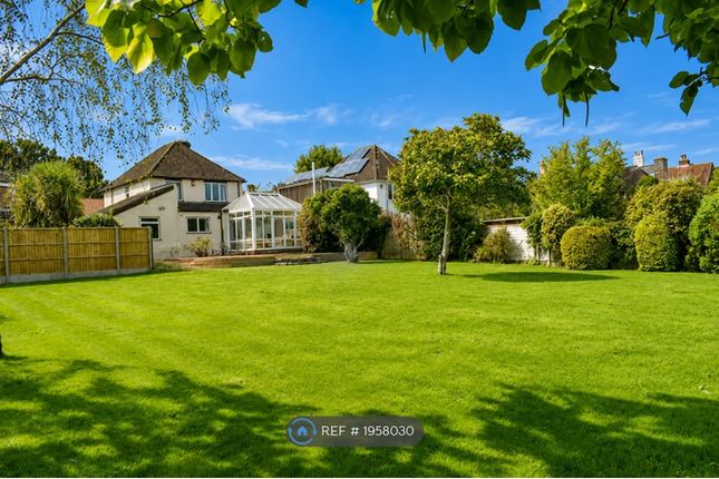 Queen Katherine Road, Lymington photo 3
