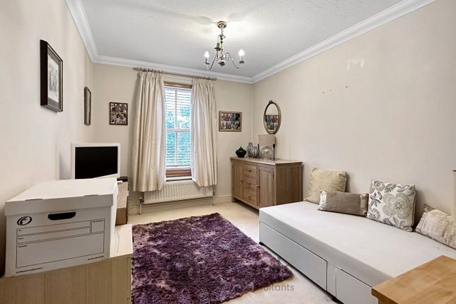 Flat for sale in Lexden Park, Colchester