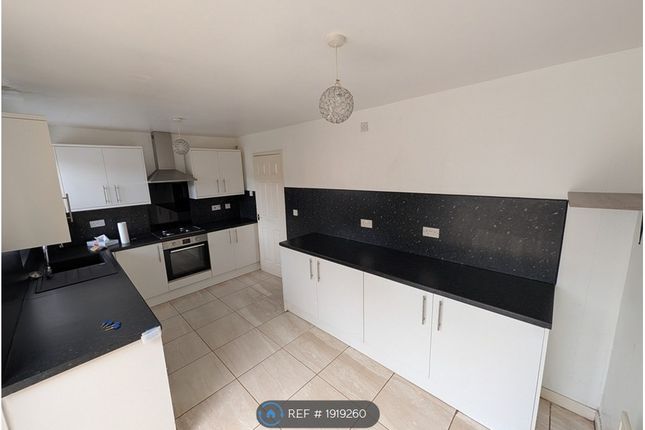 Elizabeth Avenue, Kirk Sandall, Doncaster photo 3